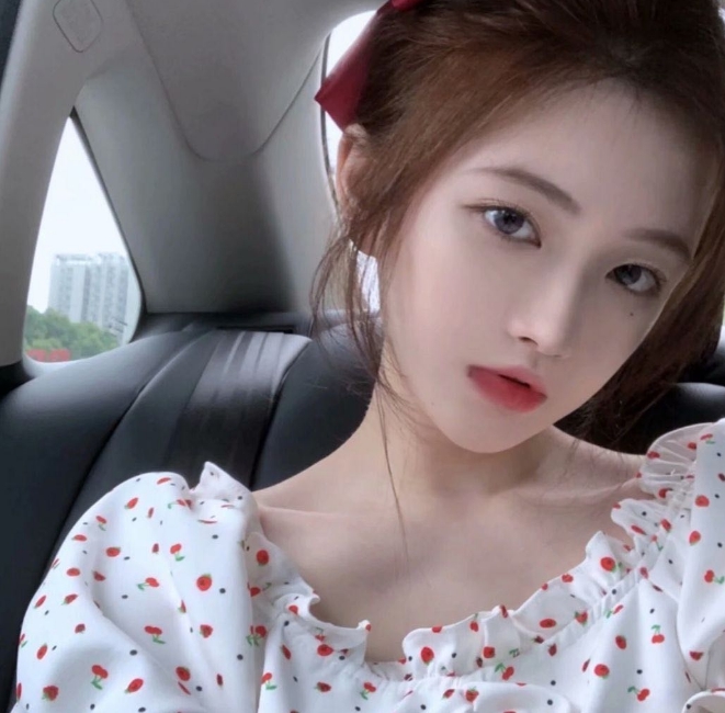 姐姐在线诱人，活好性感,清纯学生妹在校兼职，可欲可甜